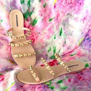 Brand New Steve Madden Beige w/ Pearls 3-Strap Slides Sandals